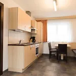 아파트 A Casa Kristall *