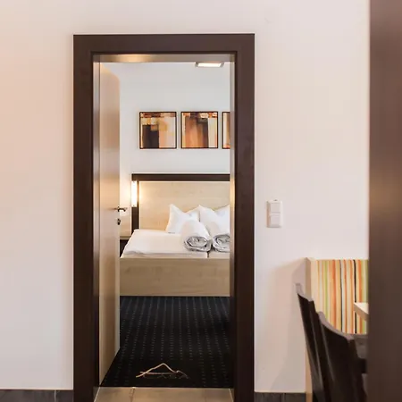 A Casa Kristall * Ζόλντεν